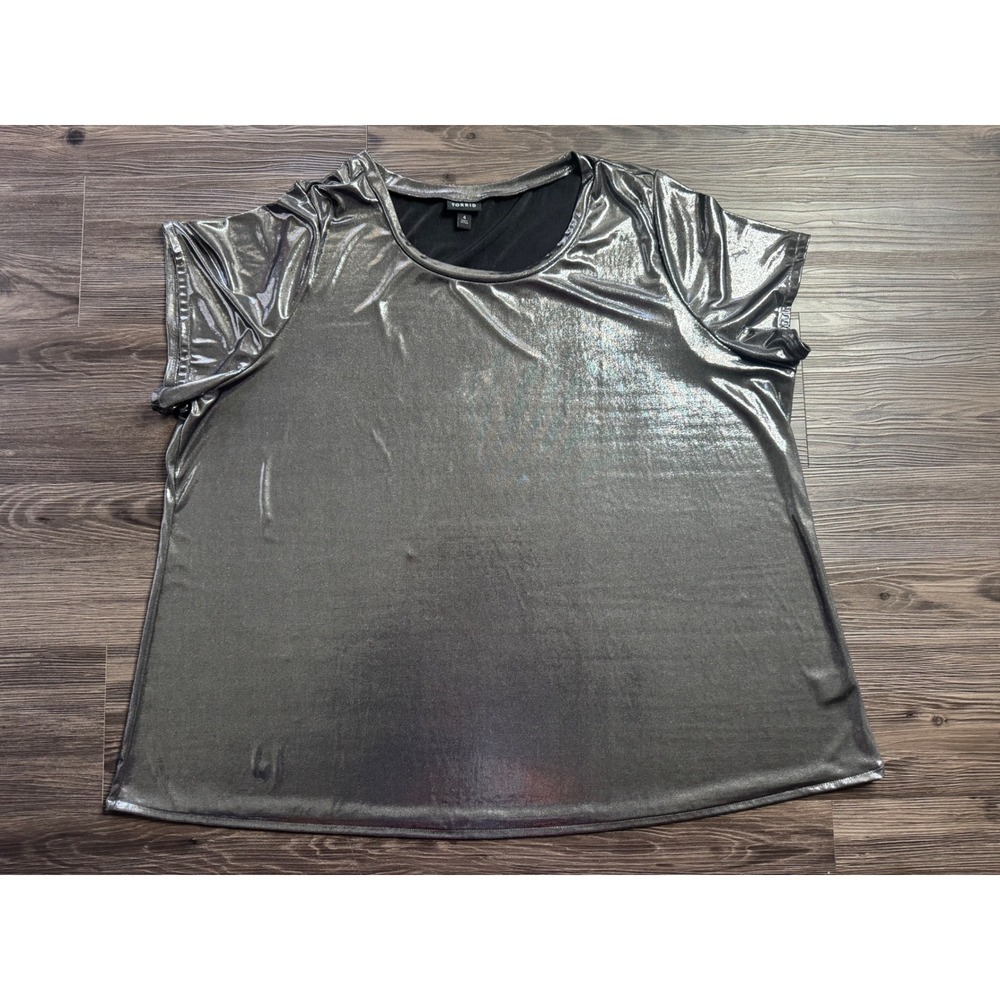 Torrid Silver Metallic Foil Short Sleeve Top Plus Size 4 4X Liquid Shine Shirt